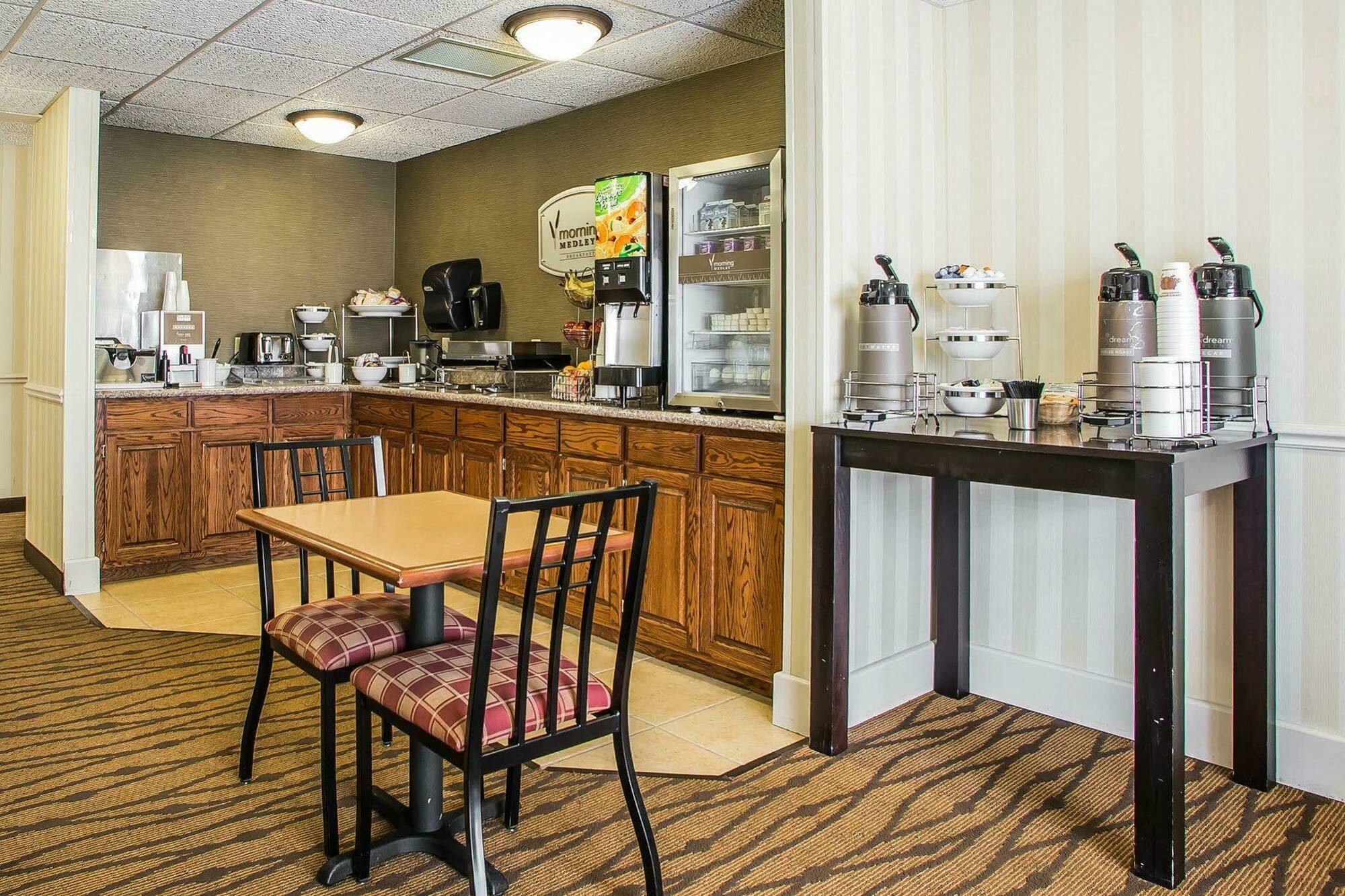 Sleep Inn & Suites Wisconsin Rapids Exterior foto